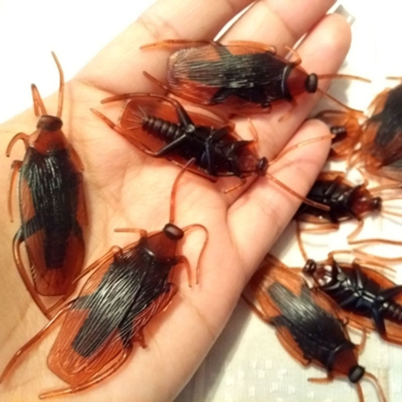 Halloween 12pcs Funny Fake Cockroach Halloween Party Decoration Trick Props Artificial Roach Bug Party Supplies Kids Favor