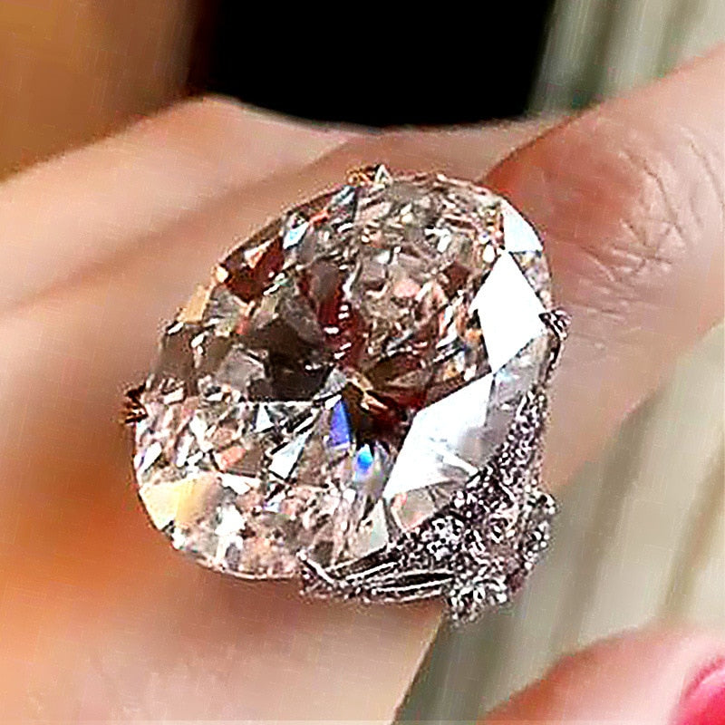 Luxury Female Big Oval Crystal Rhinestone Engagement Ring Cute Silver Silver Zircon Stone Ring Vintage Wedding Rings For Women