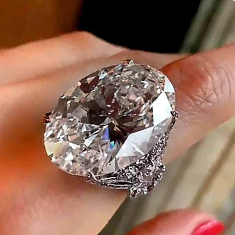 Luxury Female Big Oval Crystal Rhinestone Engagement Ring Cute Silver Silver Zircon Stone Ring Vintage Wedding Rings For Women