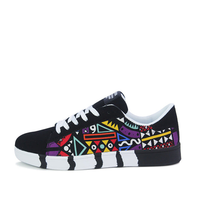 New casual Men Vulcanized Shoes Sneakers Men's Fashion Casual Lace-Up Colorful Canvas Sport Graffiti board Shoes