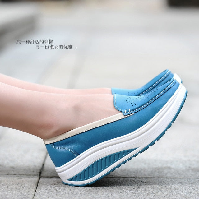 Nursing Shoes Non-slip Scrub Shoes Leather Shake Shoes Workwear Slip-ons Platform Shoes for Women