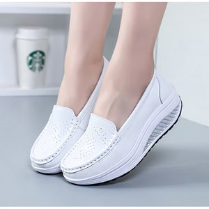 Nursing Shoes Non-slip Scrub Shoes Leather Shake Shoes Workwear Slip-ons Platform Shoes for Women