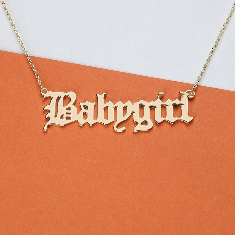 High Quality 2020 New Fashion Jewelry Gold Babygirl Letter Necklace Name Pendants Lovely Gift for the Mom