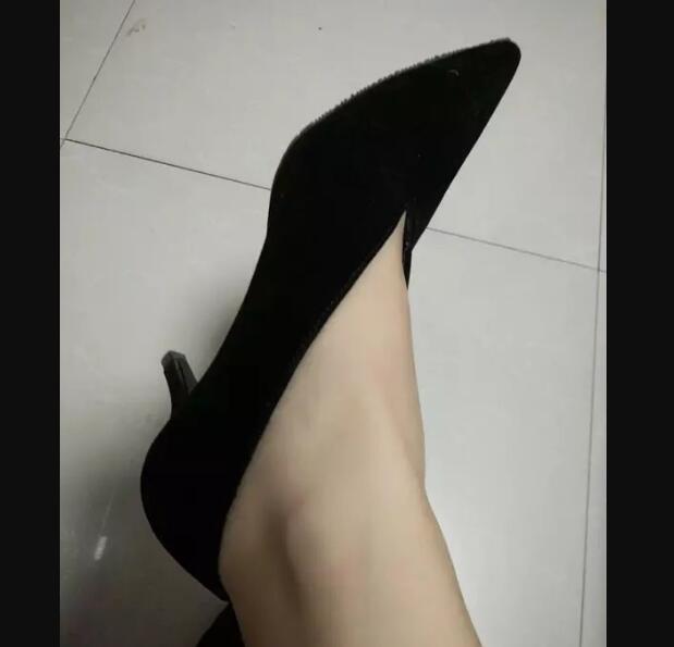 XGRAVITY 2020 Pop Star Pointed Toe Girl Thin Heel Woman Shoes Deep V Design Lady Fashion Shoes Elegant European Women Shoes C264