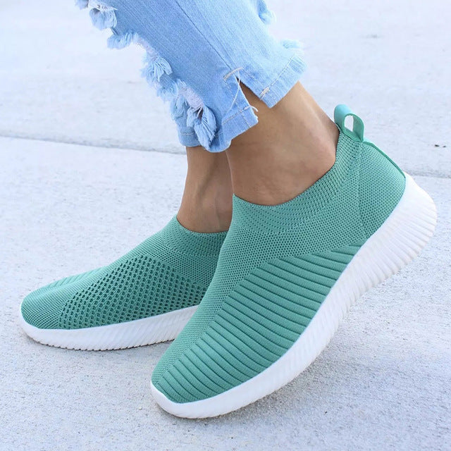 UPUPER Light Sneakers Women Breathable Mesh Vulcanized Shoes Outdoor Flat Slip-On Sock Shoes Women For Walking Plus Size 35-43