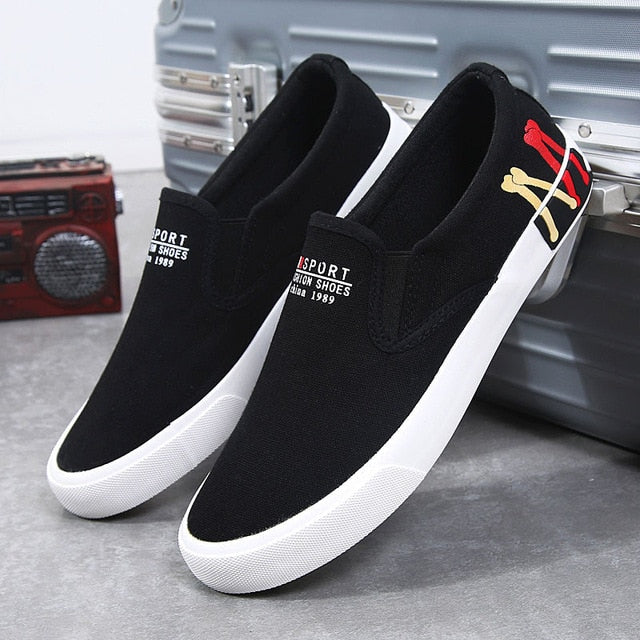 Spring New Men's Shoes Plus Size 39-47 Casual Sneakers White Canvas Shoes Boys Sport Sneakers Comfortable Men Loafers